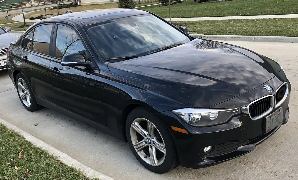 BMW 320i, exterior
